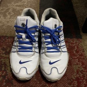NIKE SHOX